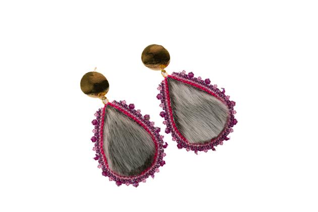 Seal earrings