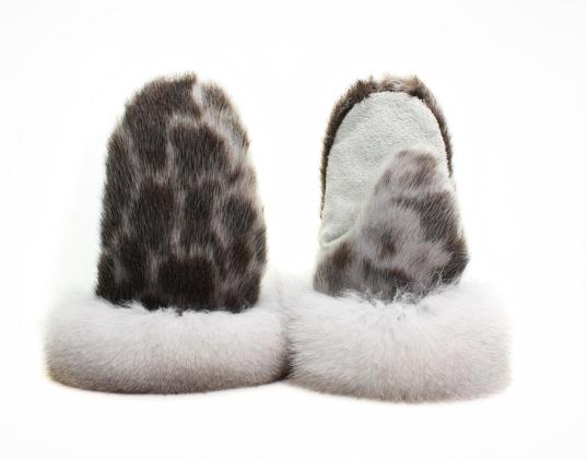Natural sealskin mitts with arctic fox trim