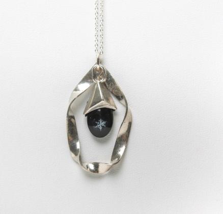 Aurora Snowflake necklace