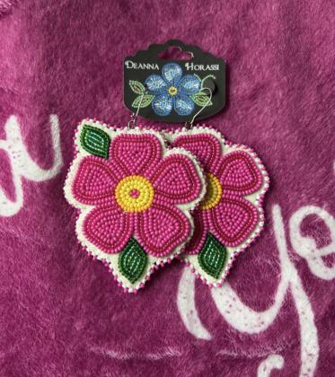 Beaded floral earrings 