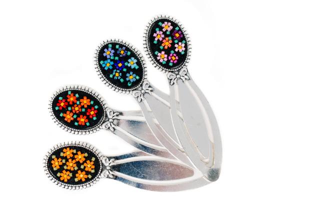 Beaded hairpin
