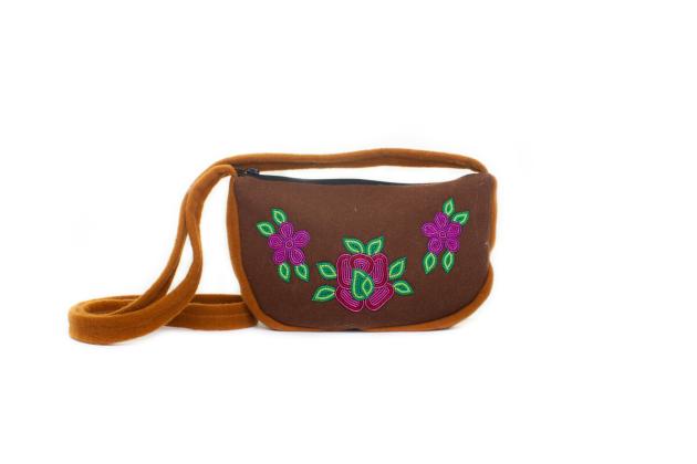 Beaded purse on stroud